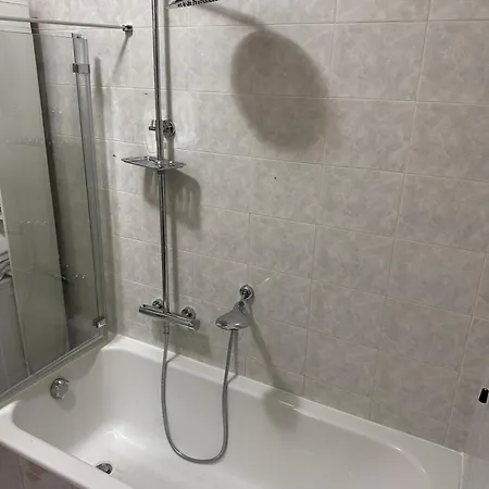 Bellissimo Riservato Vicino Al Centro *
